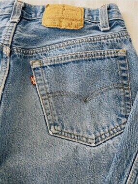 Vintage 501, 90s Button Fly Made in USA, 552, 100% Cotton Levis Jean, 34W 33L